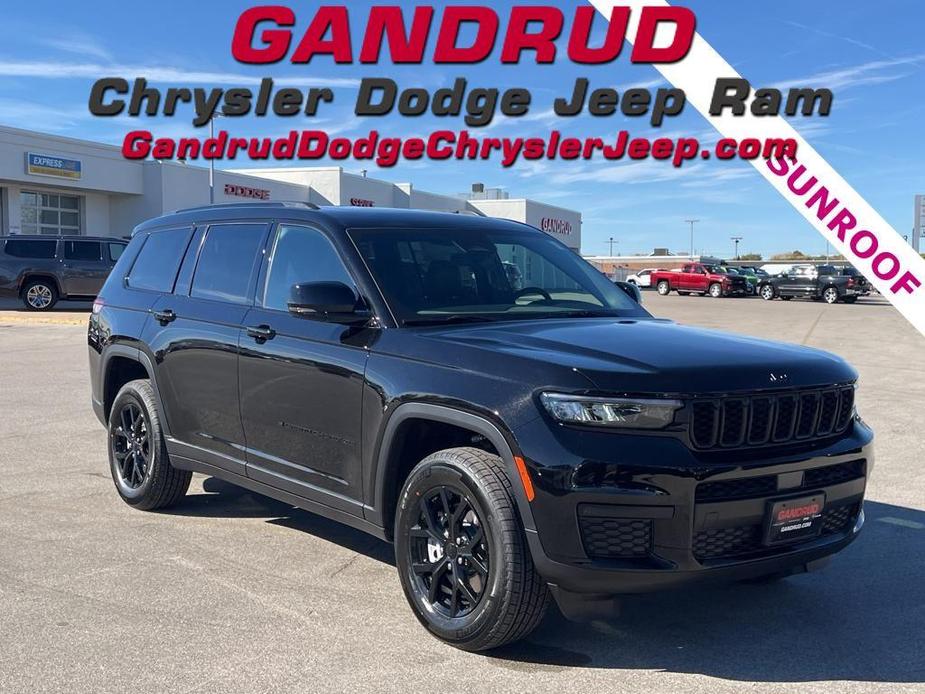 new 2025 Jeep Grand Cherokee L car, priced at $46,999