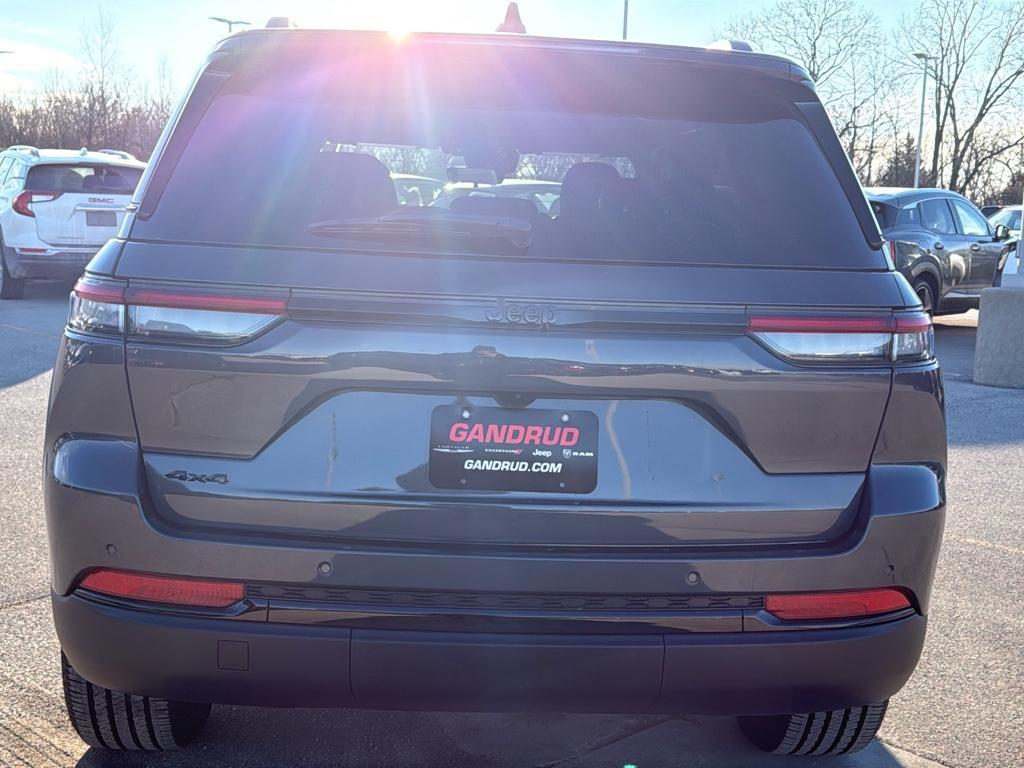 new 2025 Jeep Grand Cherokee car, priced at $46,759