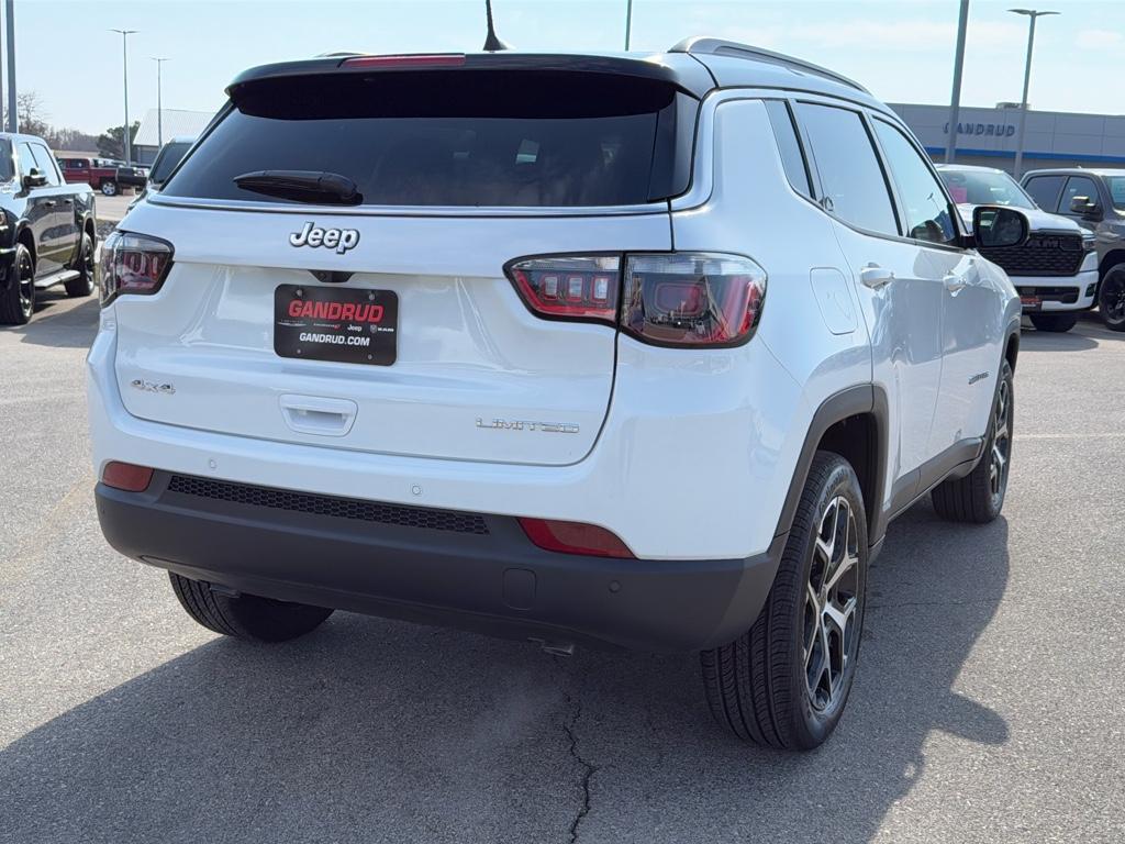 new 2025 Jeep Compass car, priced at $33,499