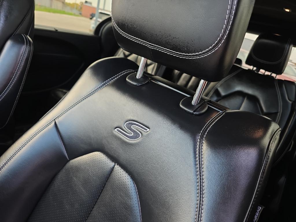 used 2023 Chrysler Pacifica car, priced at $33,695