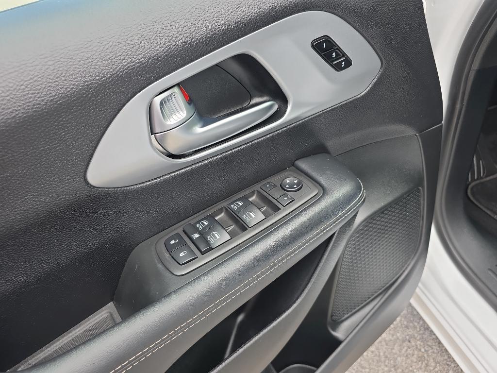 used 2023 Chrysler Pacifica car, priced at $33,695