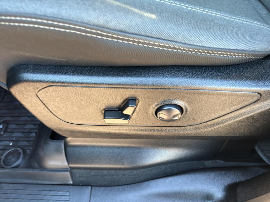 used 2022 Ram 1500 car, priced at $33,695