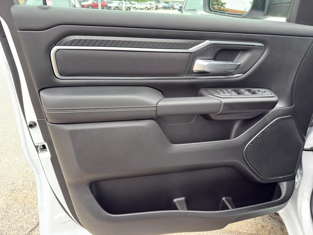 new 2025 Ram 1500 car, priced at $61,822