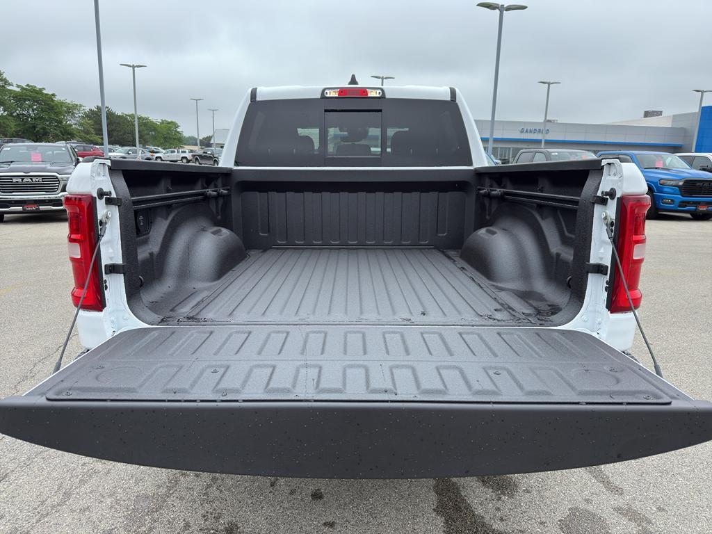 new 2025 Ram 1500 car, priced at $61,822