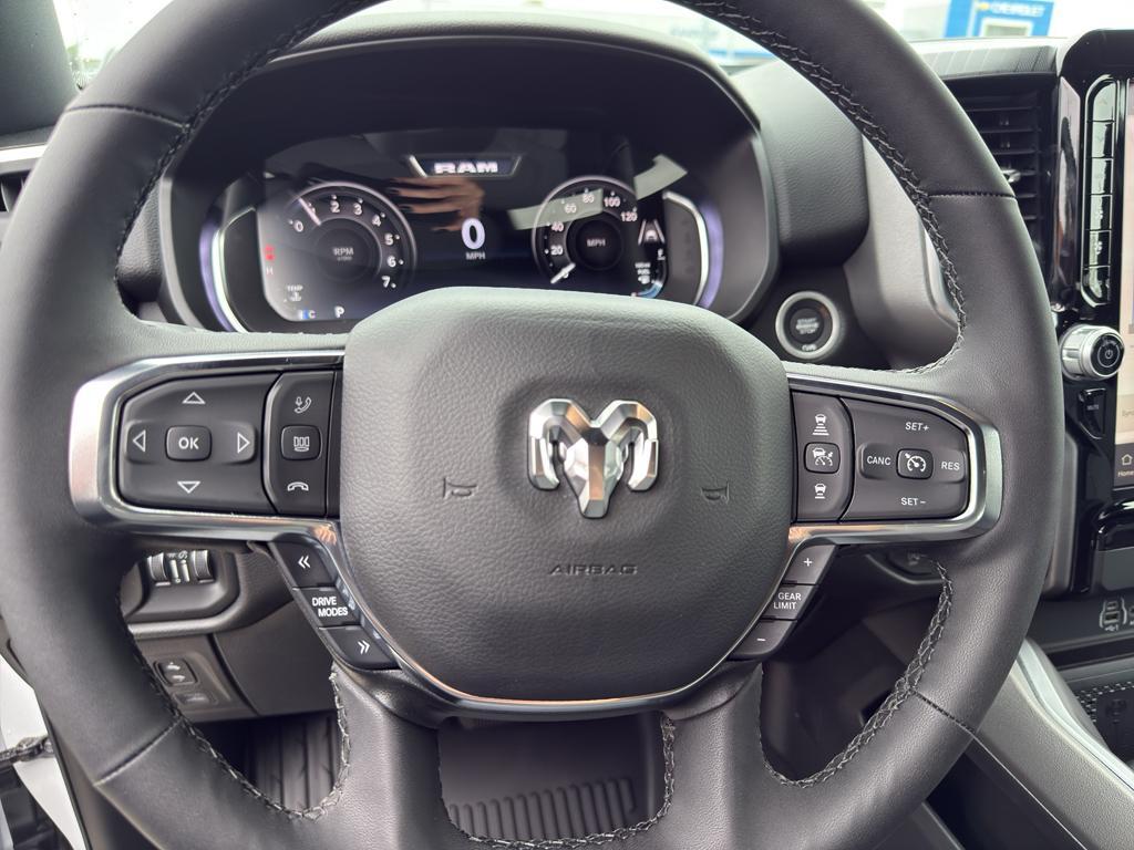 new 2025 Ram 1500 car, priced at $61,822