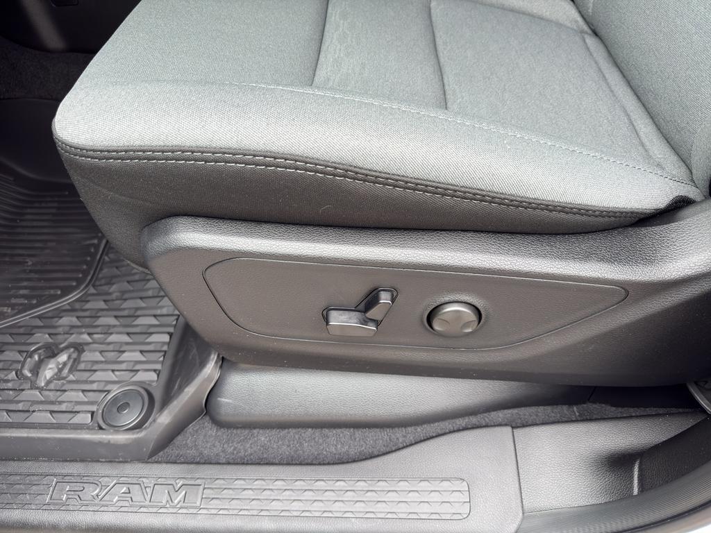 new 2025 Ram 1500 car, priced at $61,822