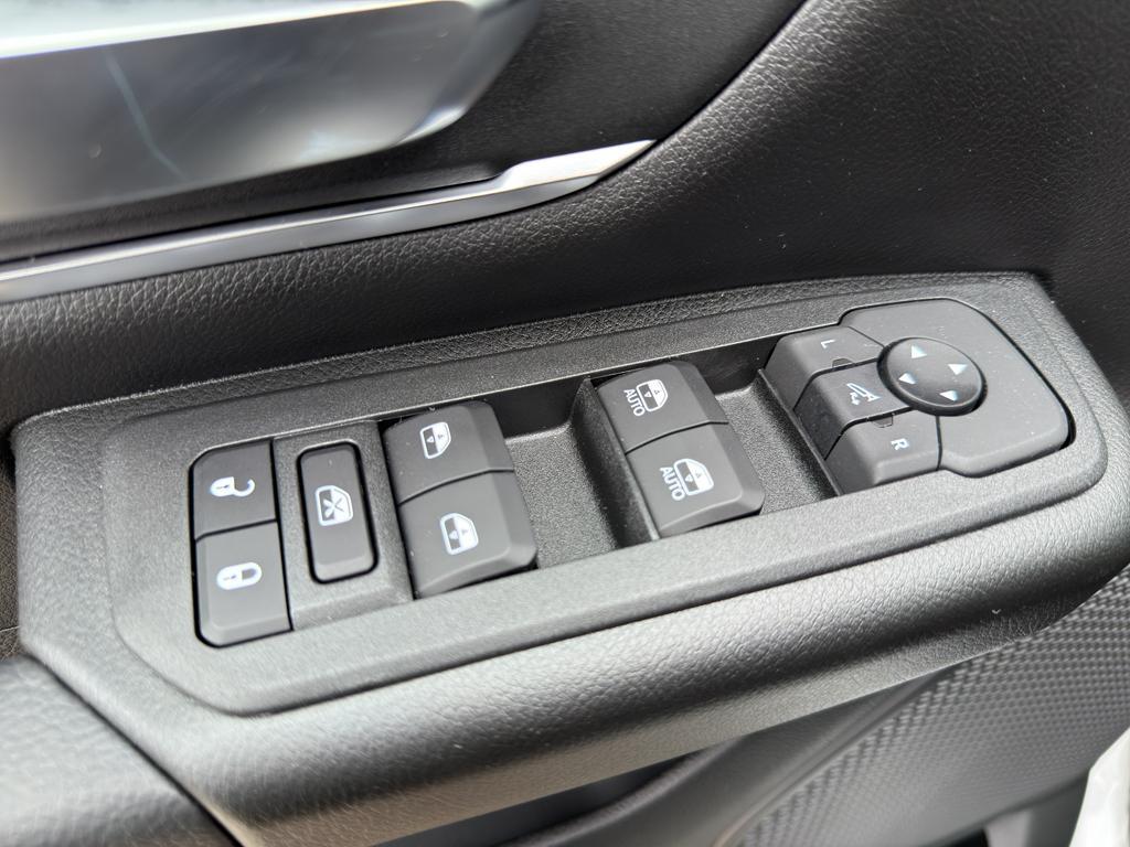 new 2025 Ram 1500 car, priced at $61,822