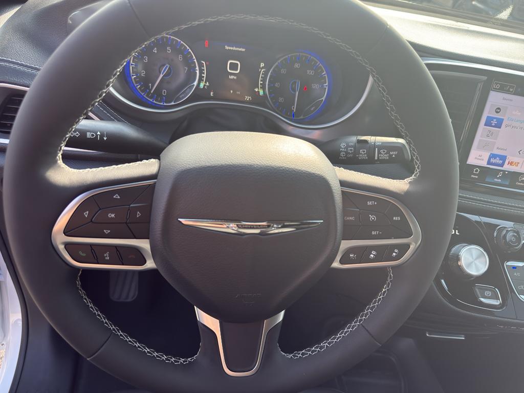 new 2025 Chrysler Pacifica car, priced at $43,574