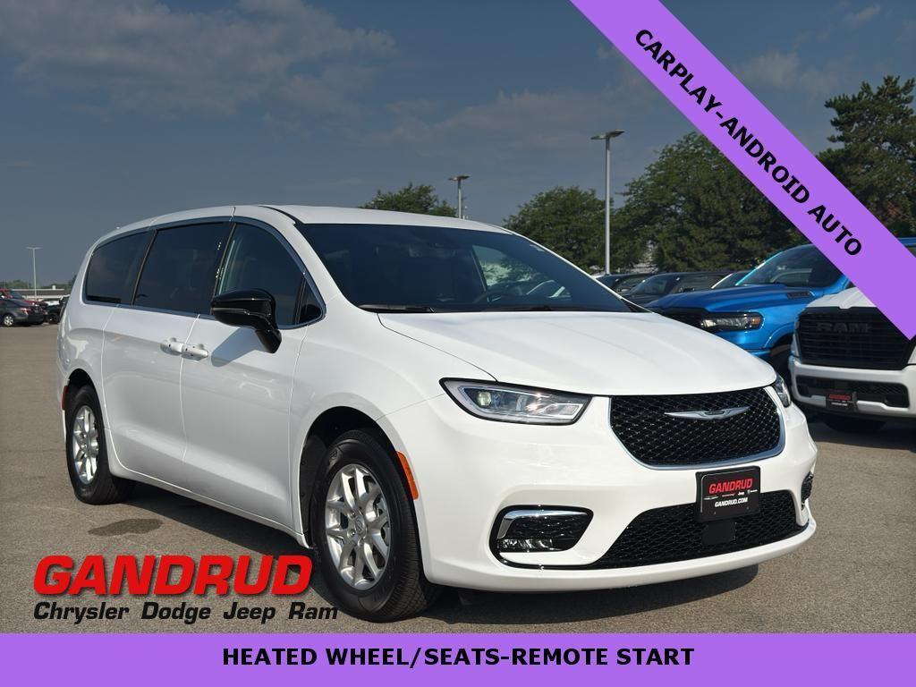 new 2025 Chrysler Pacifica car, priced at $43,574