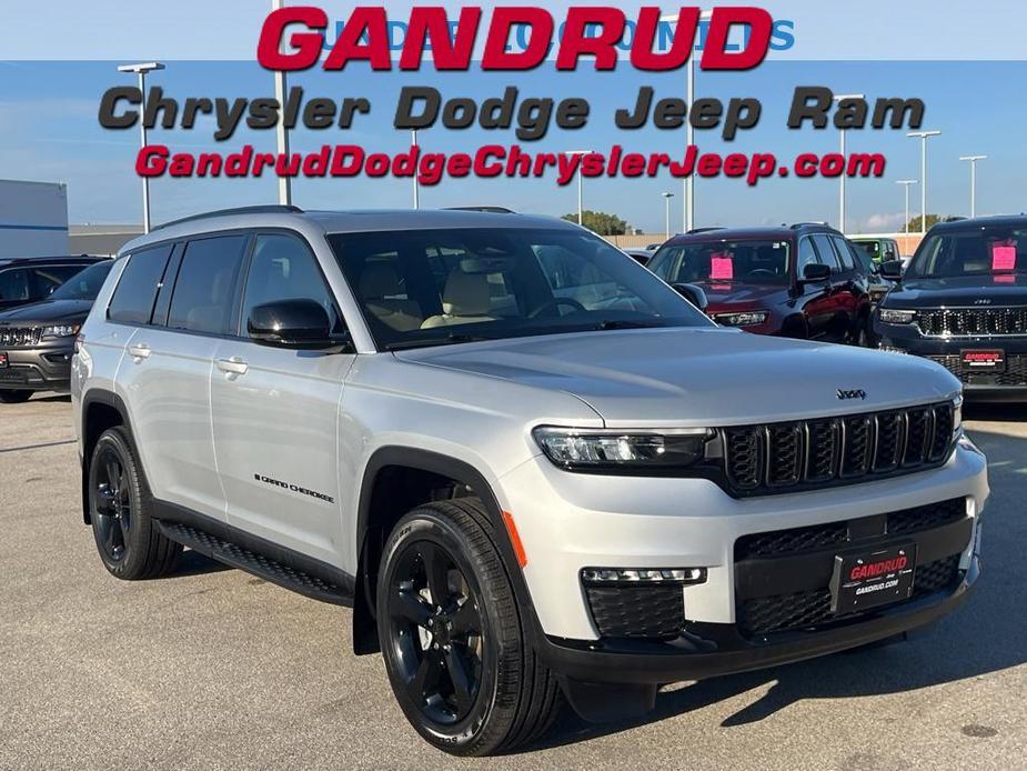 used 2024 Jeep Grand Cherokee L car, priced at $43,095