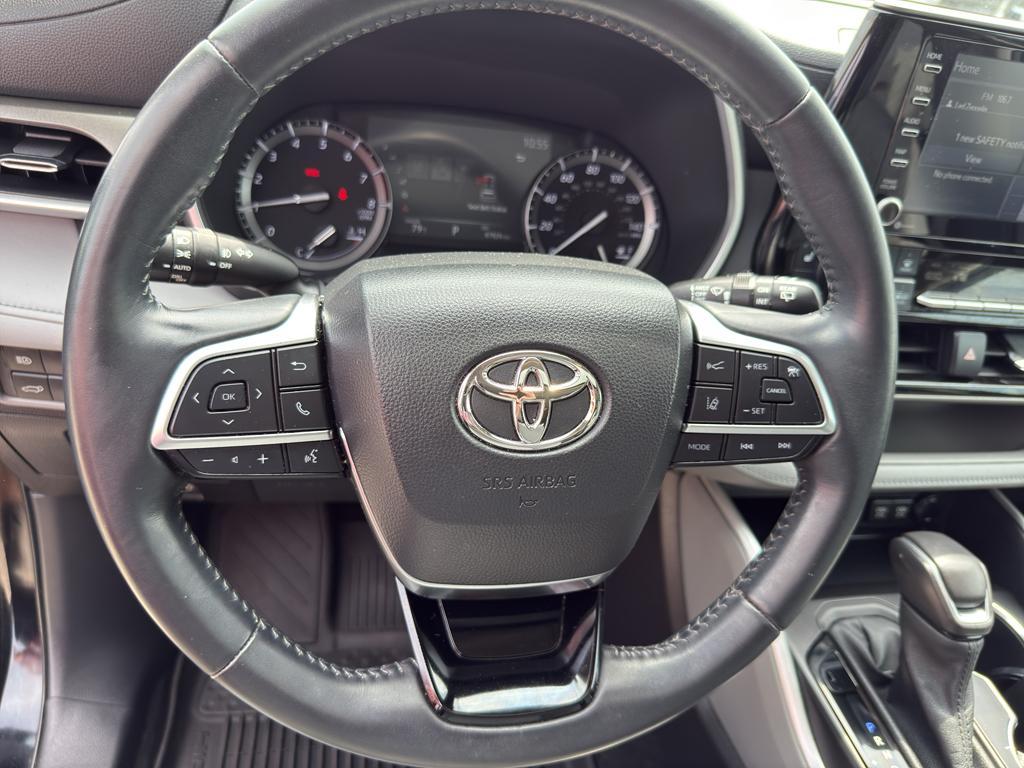 used 2021 Toyota Highlander car, priced at $35,295