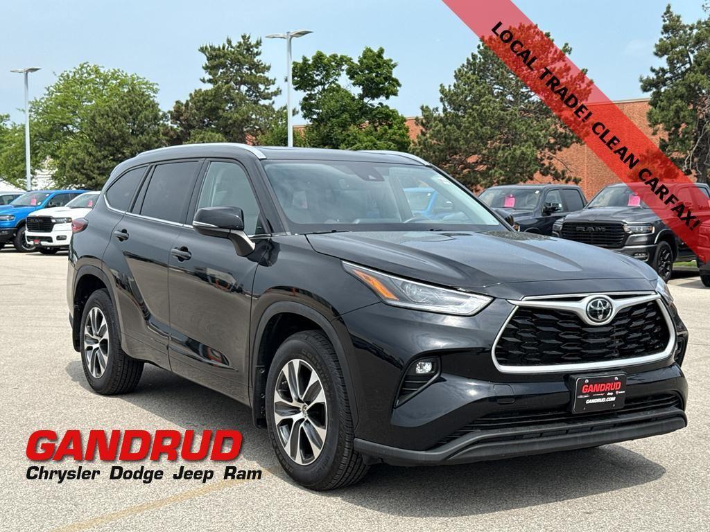 used 2021 Toyota Highlander car, priced at $35,295