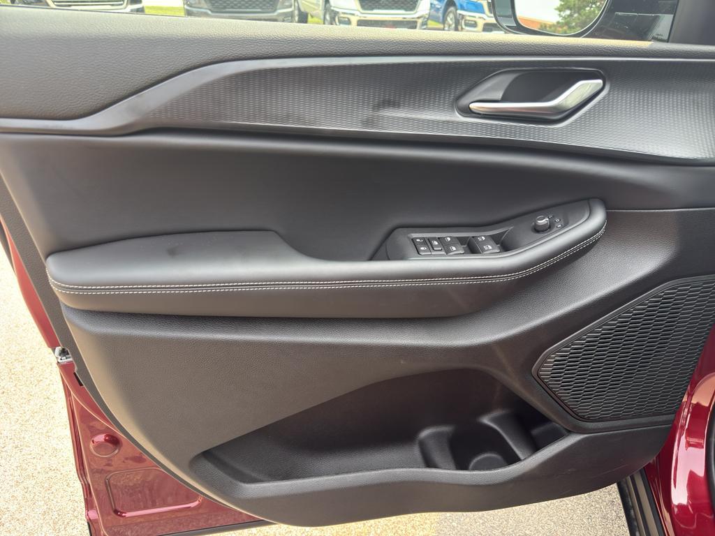 new 2025 Jeep Grand Cherokee L car, priced at $46,938