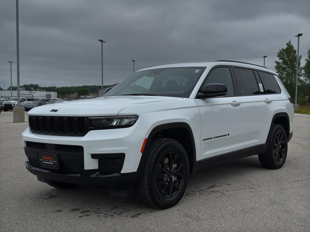 new 2025 Jeep Grand Cherokee L car, priced at $49,130
