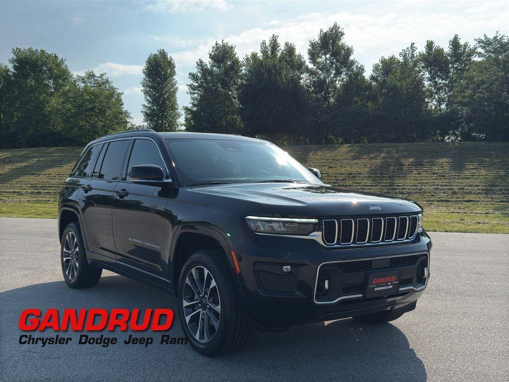 new 2025 Jeep Grand Cherokee car, priced at $60,004