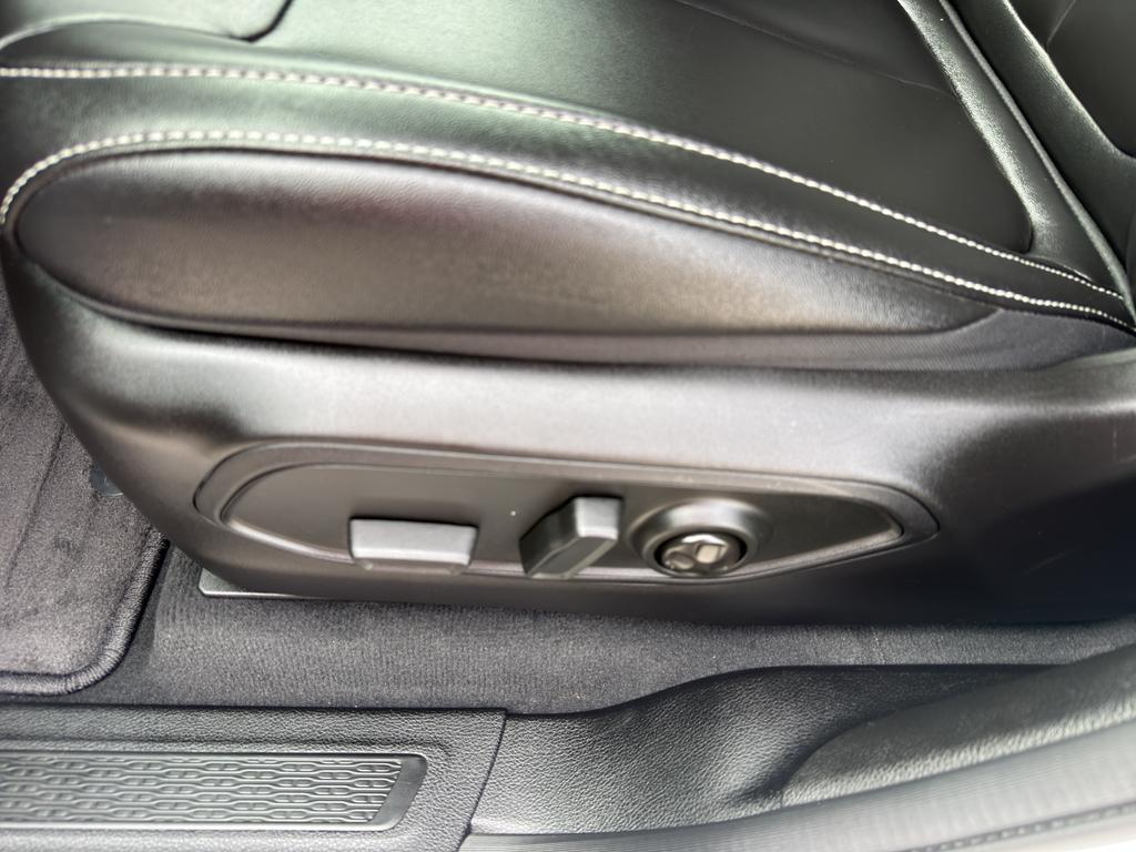 used 2024 Jeep Grand Cherokee L car, priced at $38,795