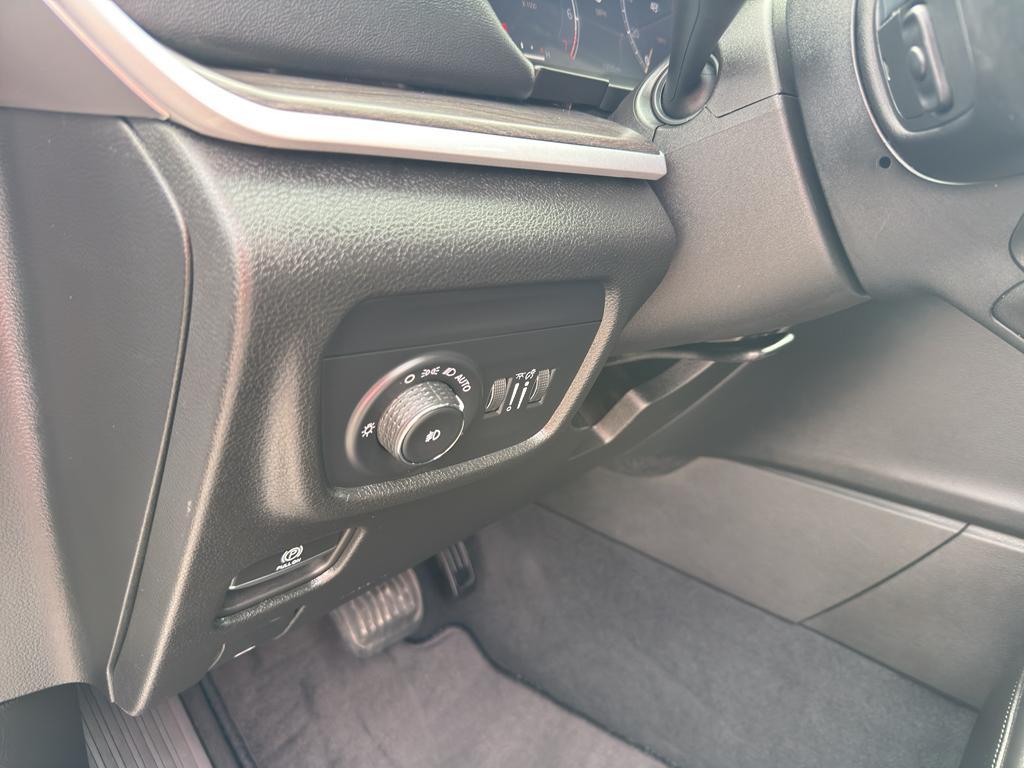 used 2024 Jeep Grand Cherokee L car, priced at $38,795