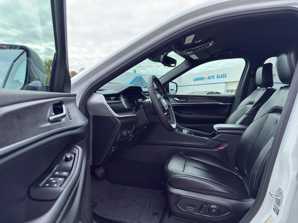 used 2024 Jeep Grand Cherokee L car, priced at $38,795