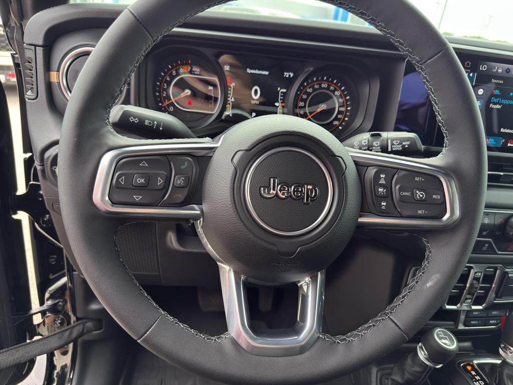 new 2025 Jeep Wrangler car, priced at $61,278