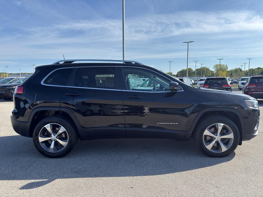 used 2020 Jeep Cherokee car, priced at $15,995