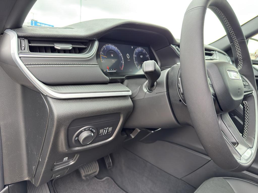 new 2025 Jeep Grand Cherokee car, priced at $48,478