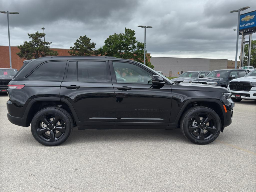 new 2025 Jeep Grand Cherokee car, priced at $48,478