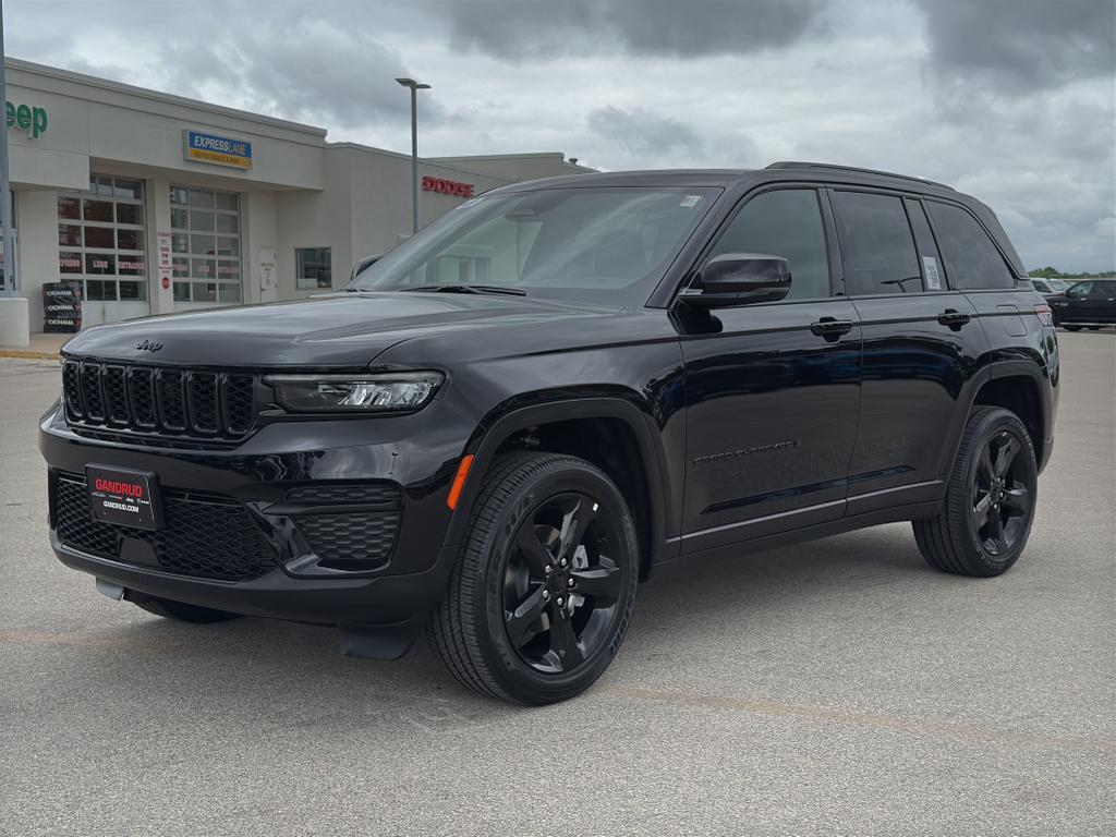 new 2025 Jeep Grand Cherokee car, priced at $48,478