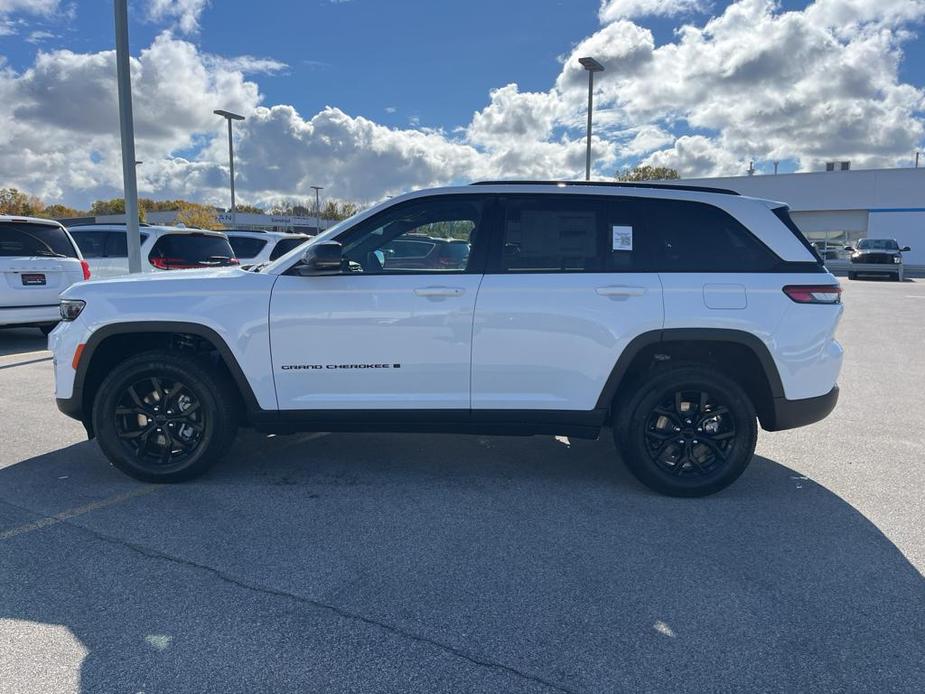 new 2025 Jeep Grand Cherokee car, priced at $43,999