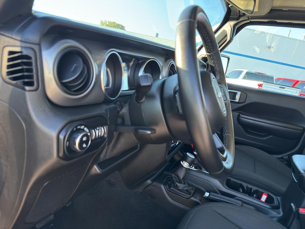 used 2021 Jeep Gladiator car, priced at $35,595
