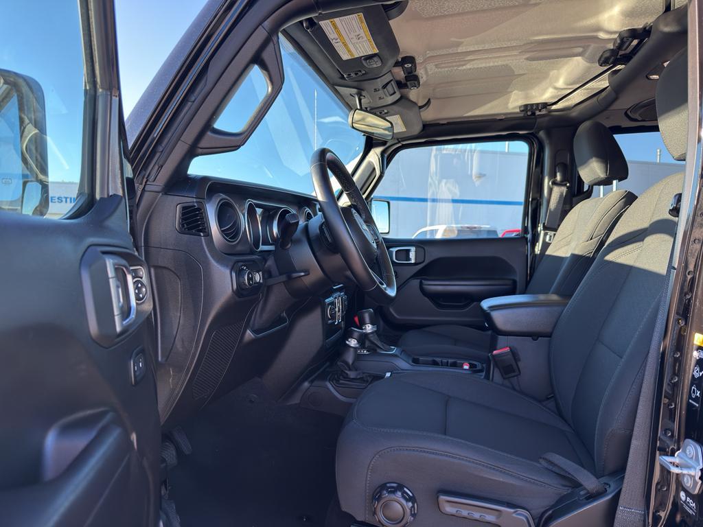 used 2021 Jeep Gladiator car, priced at $35,595