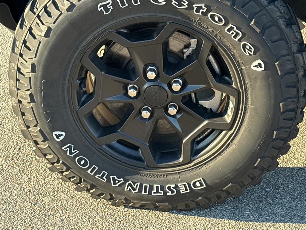 used 2021 Jeep Gladiator car, priced at $35,595