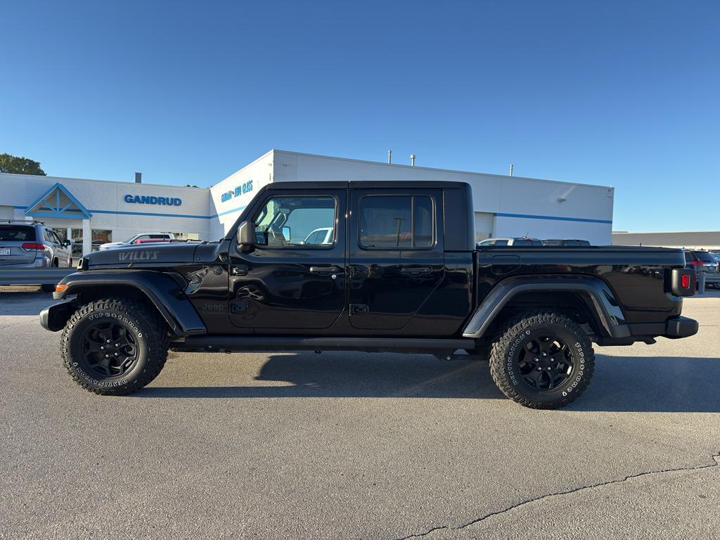 used 2021 Jeep Gladiator car, priced at $35,595