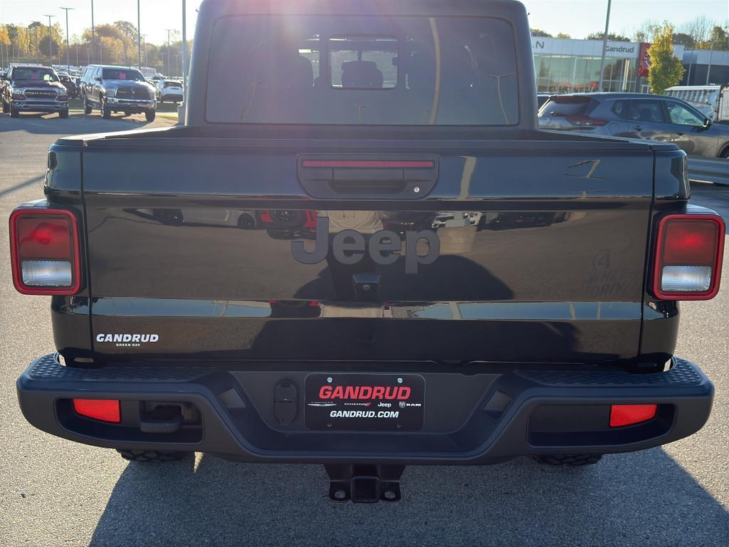 used 2021 Jeep Gladiator car, priced at $35,595