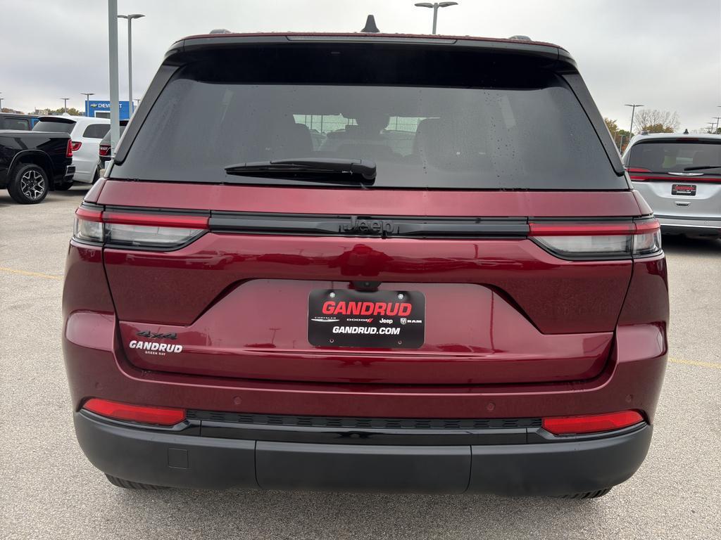 new 2025 Jeep Grand Cherokee car, priced at $46,103