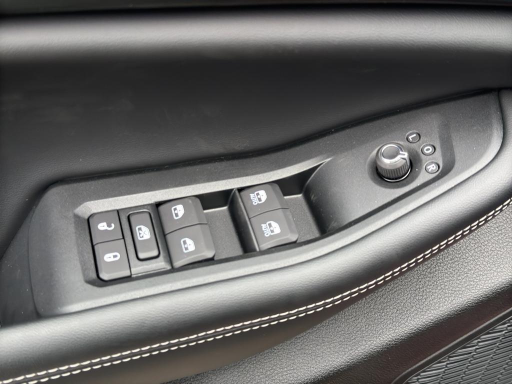 new 2025 Jeep Grand Cherokee car, priced at $46,103