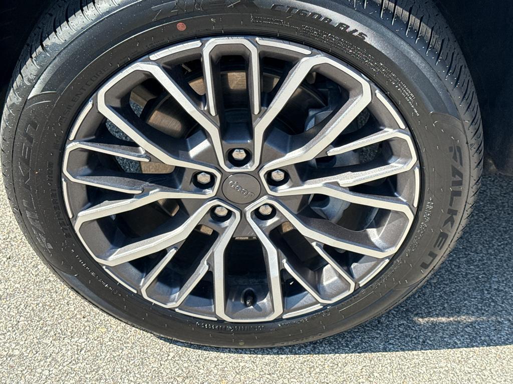 used 2024 Jeep Grand Cherokee L car, priced at $45,995