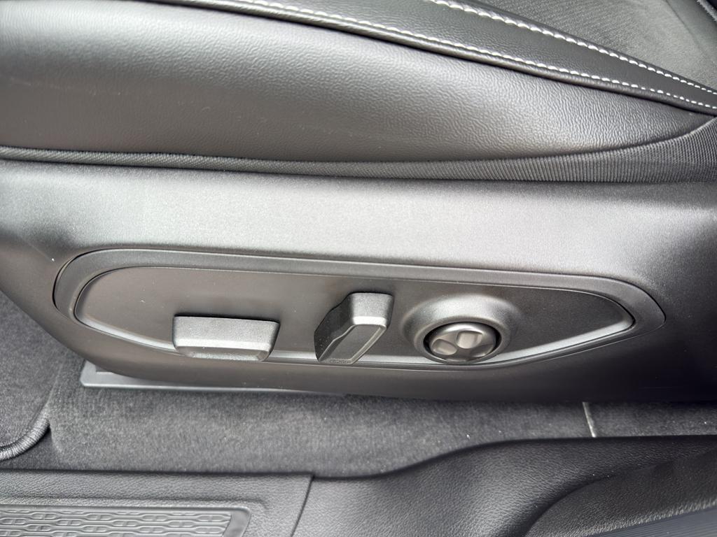 new 2025 Jeep Grand Cherokee car, priced at $44,942