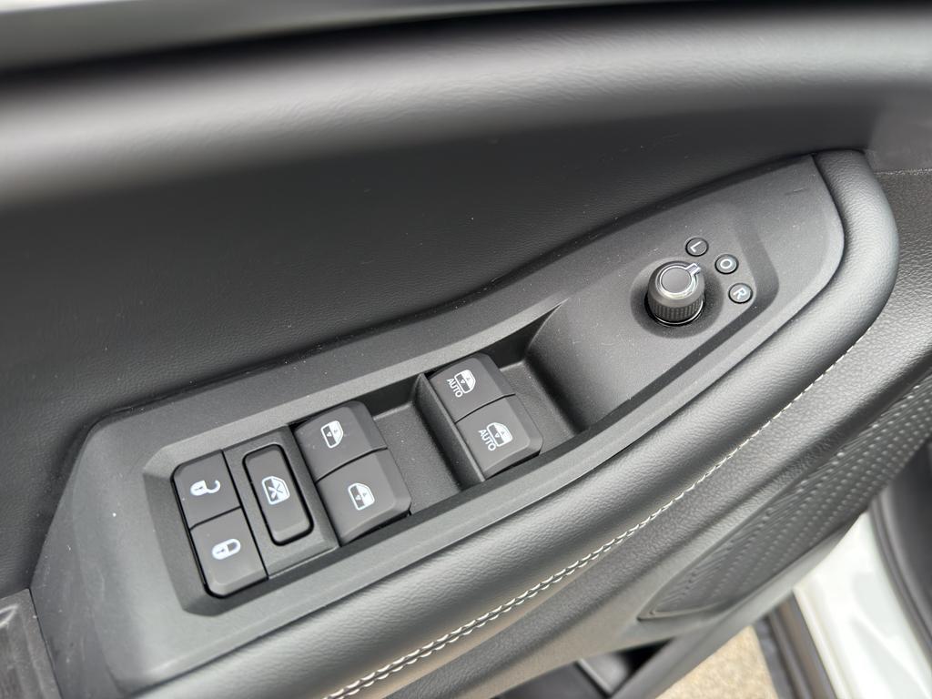 new 2025 Jeep Grand Cherokee car, priced at $44,942