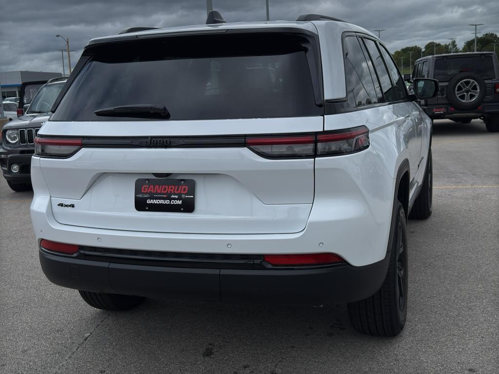 new 2025 Jeep Grand Cherokee car, priced at $44,942