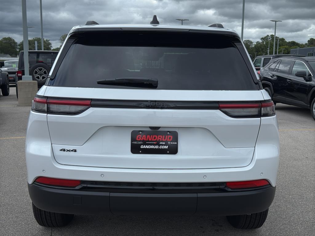 new 2025 Jeep Grand Cherokee car, priced at $44,942