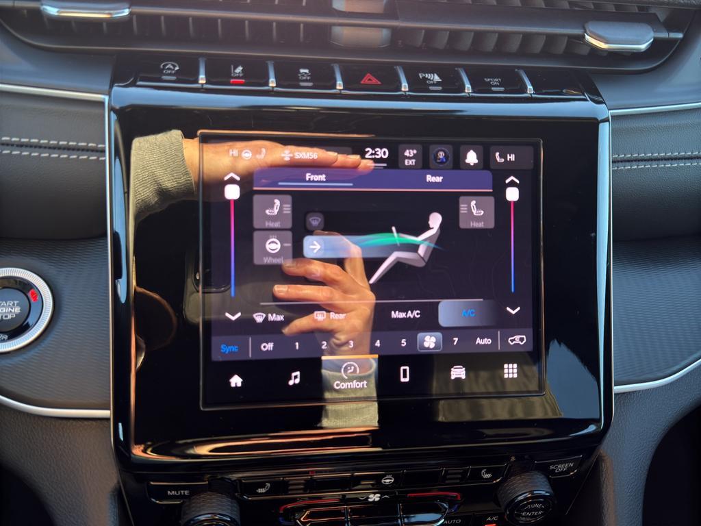 new 2025 Jeep Grand Cherokee L car