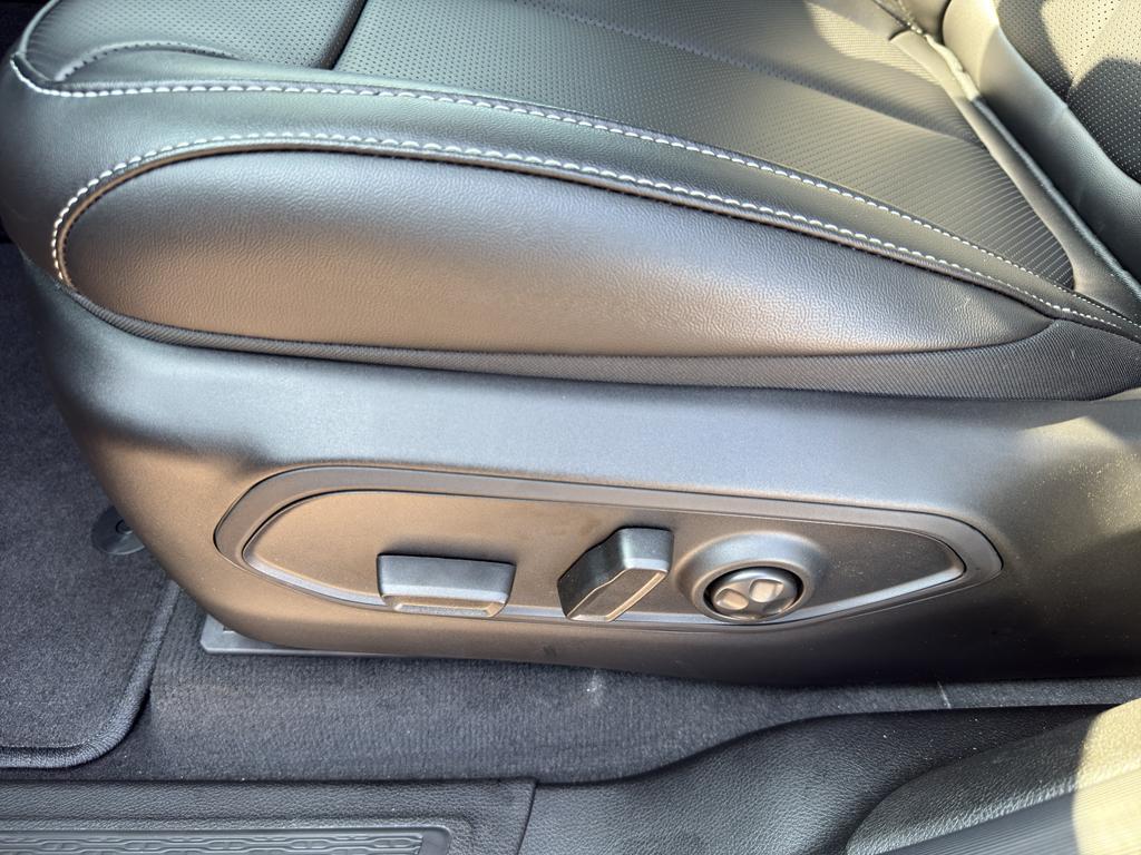 new 2025 Jeep Grand Cherokee L car, priced at $56,181