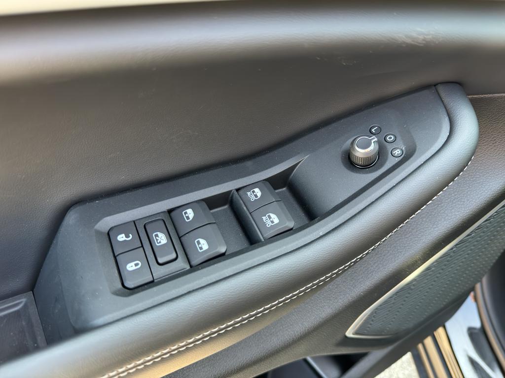 new 2025 Jeep Grand Cherokee L car, priced at $56,181