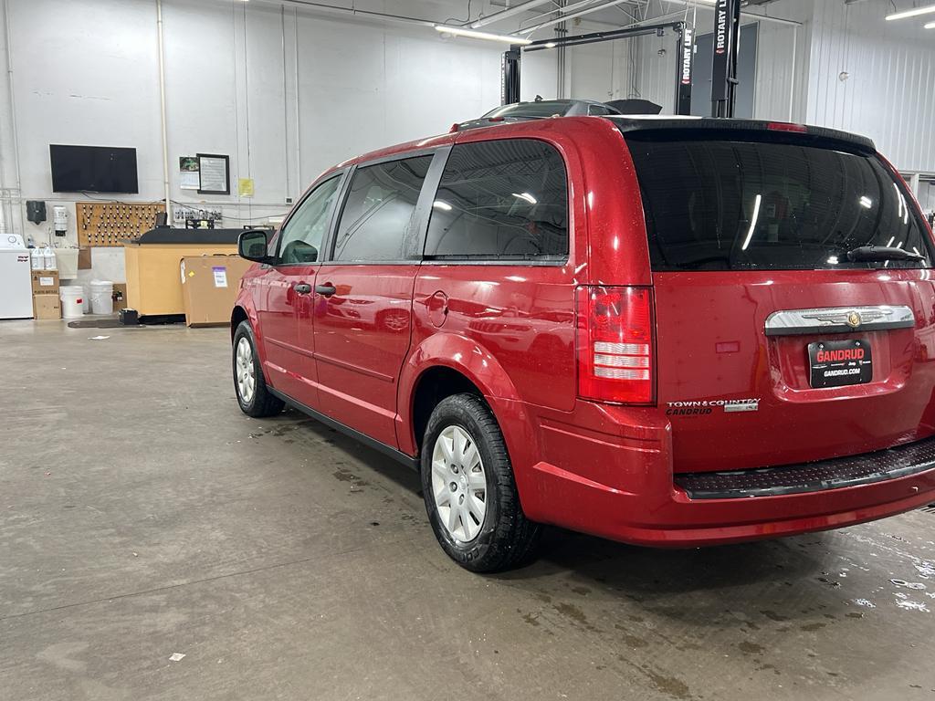 used 2008 Chrysler Town & Country car