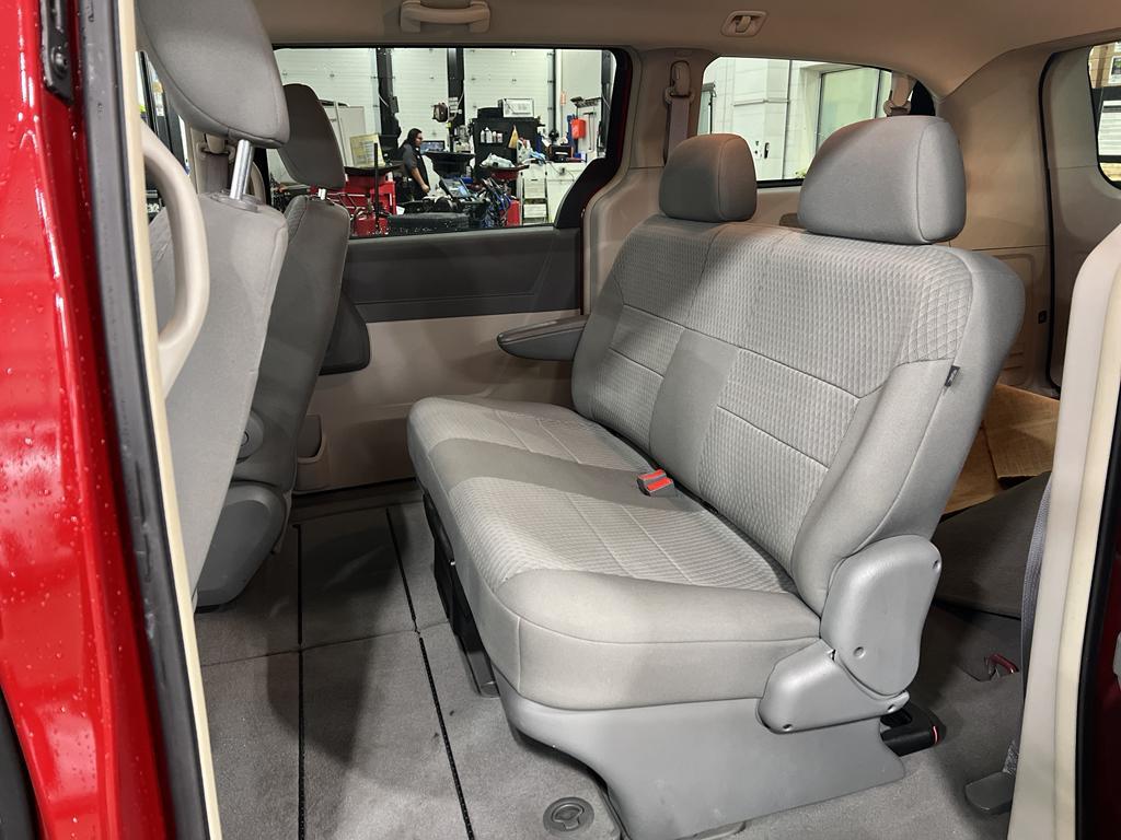 used 2008 Chrysler Town & Country car