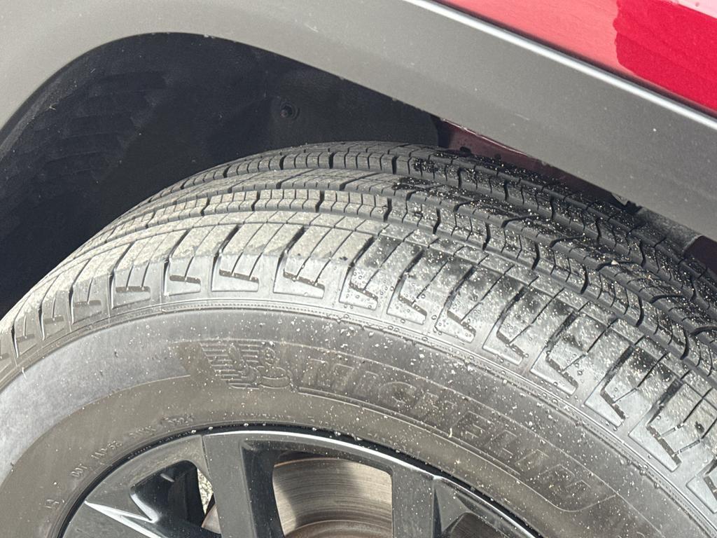 used 2024 Jeep Grand Cherokee car, priced at $35,295