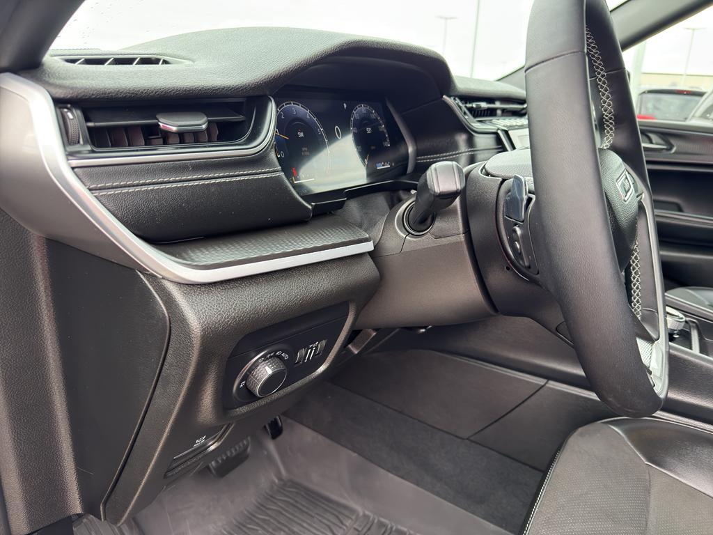 used 2024 Jeep Grand Cherokee car, priced at $35,295