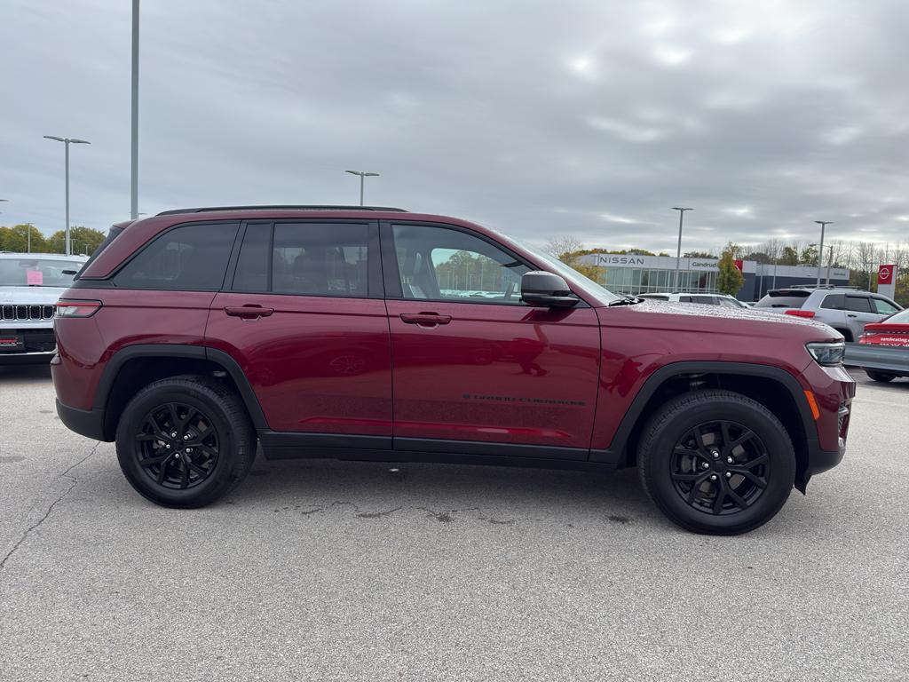 used 2024 Jeep Grand Cherokee car, priced at $35,295
