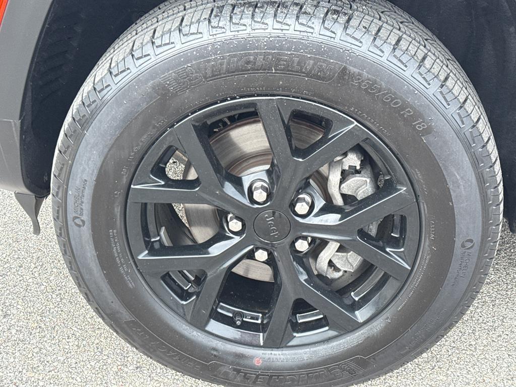 used 2024 Jeep Grand Cherokee car, priced at $35,295