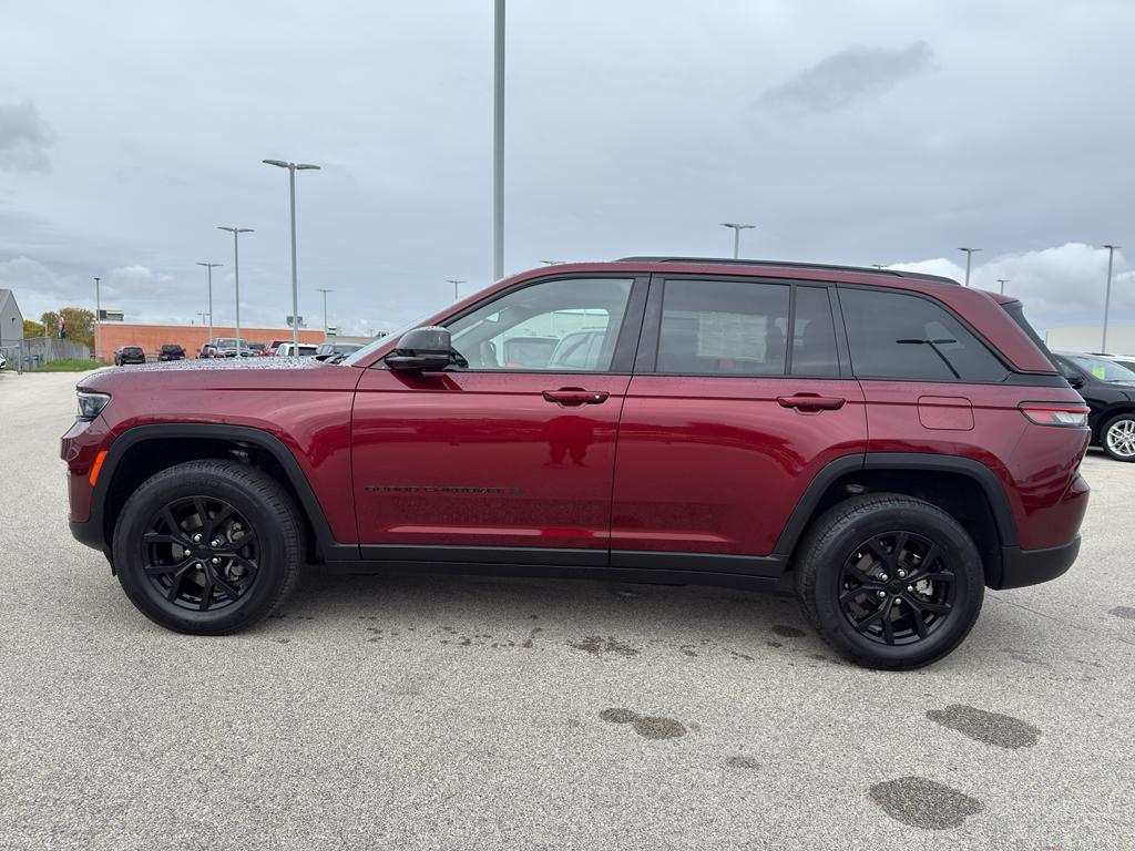 used 2024 Jeep Grand Cherokee car, priced at $35,295